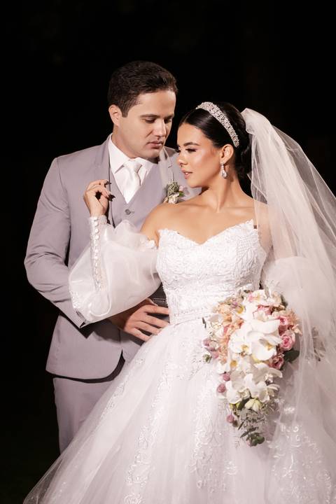 casamento-casa-fotografo-de-casamento-daniel-custodio-fotografias-noiva-noivo-madrinha-padrinho-vestido-make-cabelo-maquiagem-buque-mãe-pai-love-cerimonial-cerimonia-igreja-aliança-padre-buffet-DJ-familia-uberlandia-minas-gerias-brasil-foto-amor-brinde-'