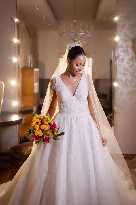 casamento-casa-fotografo-de-casamento-daniel-custodio-fotografias-noiva-noivo-madrinha-padrinho-vestido-make-cabelo-maquiagem-buque-mãe-pai-love-cerimonial-cerimonia-igreja-aliança-padre-buffet-DJ-familia-uberlandia-minas-gerias-brasil-foto-amor-brinde-'