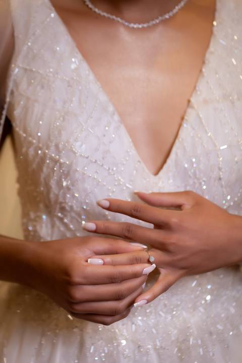 casamento-casa-fotografo-de-casamento-daniel-custodio-fotografias-noiva-noivo-madrinha-padrinho-vestido-make-cabelo-maquiagem-buque-mãe-pai-love-cerimonial-cerimonia-igreja-aliança-padre-buffet-DJ-familia-uberlandia-minas-gerias-brasil-foto-amor-brinde-'