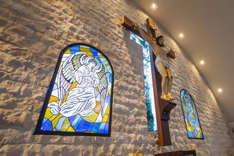 casamento-casar-noiva-make-off-hotel-vestido-buque-madrinha-mae-aliança-noivo-terno-igreja-civil-uberlandia-daniel-custodio-fotografias-fotos-wedding-buffet-chacara-po-do-sol-cerimonial-cerimonia-dj-padrinhos-festa-dança-filmagem-instagram-reels-maquiagem'