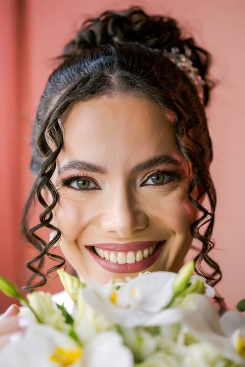 casamento-casar-noiva-make-off-hotel-vestido-buque-madrinha-mae-aliança-noivo-terno-igreja-civil-uberlandia-daniel-custodio-fotografias-fotos-wedding-buffet-chacara-po-do-sol-cerimonial-cerimonia-dj-padrinhos-festa-dança-filmagem-instagram-reels-maquiagem'
