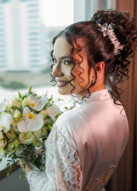 casamento-casar-noiva-make-off-hotel-vestido-buque-madrinha-mae-aliança-noivo-terno-igreja-civil-uberlandia-daniel-custodio-fotografias-fotos-wedding-buffet-chacara-po-do-sol-cerimonial-cerimonia-dj-padrinhos-festa-dança-filmagem-instagram-reels-maquiagem'