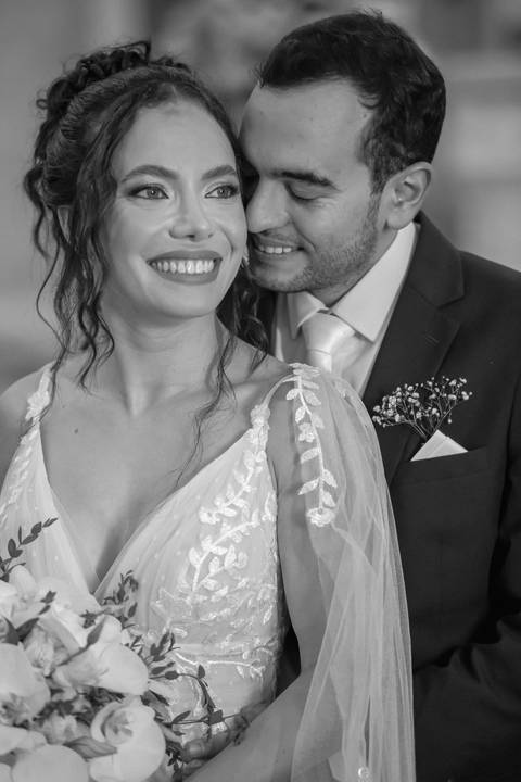 casamento-casar-noiva-make-off-hotel-vestido-buque-madrinha-mae-aliança-noivo-terno-igreja-civil-uberlandia-daniel-custodio-fotografias-fotos-wedding-buffet-chacara-po-do-sol-cerimonial-cerimonia-dj-padrinhos-festa-dança-filmagem-instagram-reels-maquiagem'