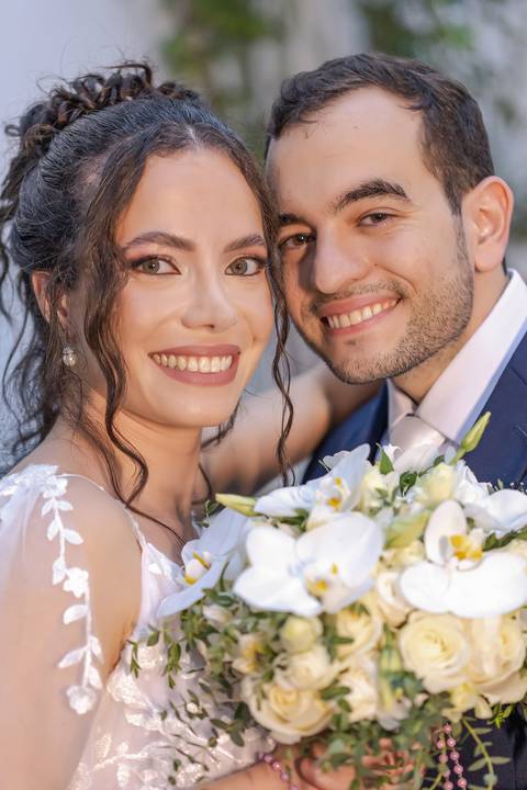 casamento-casar-noiva-make-off-hotel-vestido-buque-madrinha-mae-aliança-noivo-terno-igreja-civil-uberlandia-daniel-custodio-fotografias-fotos-wedding-buffet-chacara-po-do-sol-cerimonial-cerimonia-dj-padrinhos-festa-dança-filmagem-instagram-reels-maquiagem'