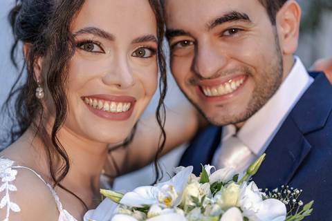casamento-casar-noiva-make-off-hotel-vestido-buque-madrinha-mae-aliança-noivo-terno-igreja-civil-uberlandia-daniel-custodio-fotografias-fotos-wedding-buffet-chacara-po-do-sol-cerimonial-cerimonia-dj-padrinhos-festa-dança-filmagem-instagram-reels-maquiagem'