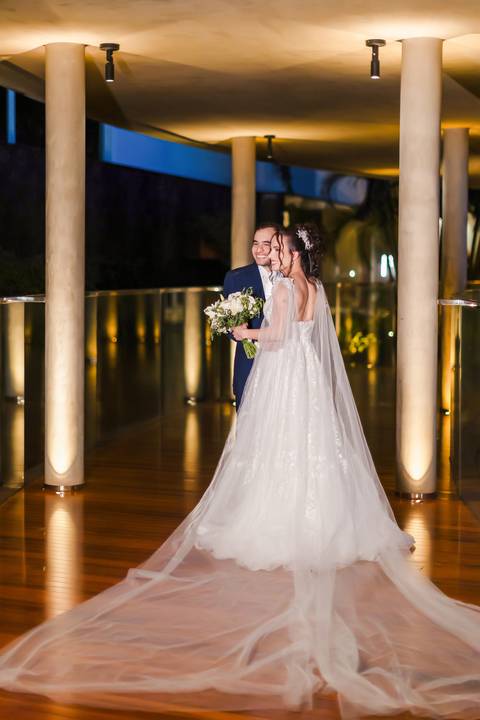 casamento-casar-noiva-make-off-hotel-vestido-buque-madrinha-mae-aliança-noivo-terno-igreja-civil-uberlandia-daniel-custodio-fotografias-fotos-wedding-buffet-chacara-po-do-sol-cerimonial-cerimonia-dj-padrinhos-festa-dança-filmagem-instagram-reels-maquiagem'