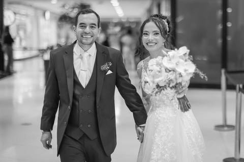 casamento-casar-noiva-make-off-hotel-vestido-buque-madrinha-mae-aliança-noivo-terno-igreja-civil-uberlandia-daniel-custodio-fotografias-fotos-wedding-buffet-chacara-po-do-sol-cerimonial-cerimonia-dj-padrinhos-festa-dança-filmagem-instagram-reels-maquiagem'