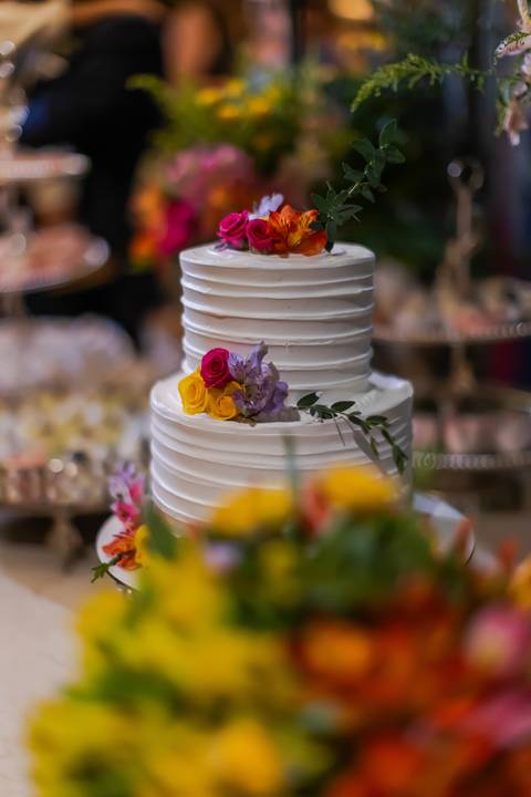 casamento-casar-noiva-make-off-hotel-vestido-buque-madrinha-mae-aliança-noivo-terno-igreja-civil-uberlandia-daniel-custodio-fotografias-fotos-wedding-buffet-chacara-po-do-sol-cerimonial-cerimonia-dj-padrinhos-festa-dança-filmagem-instagram-reels-maquiagem'