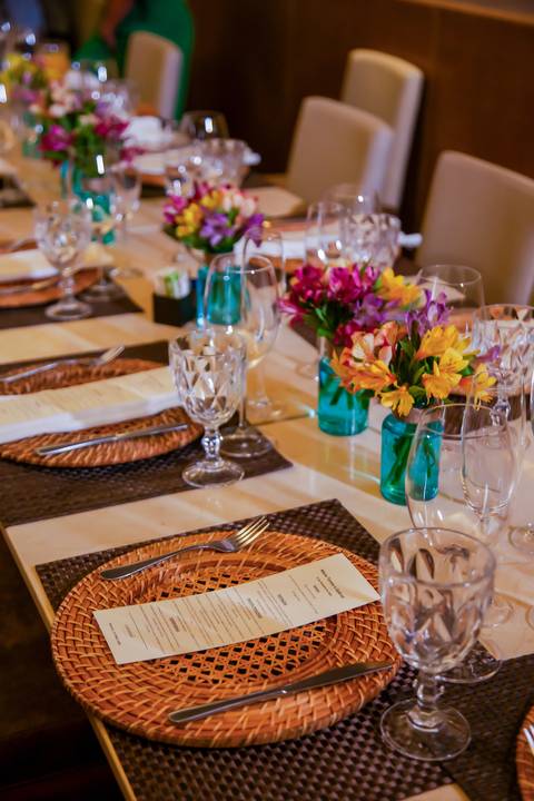 casamento-casar-noiva-make-off-hotel-vestido-buque-madrinha-mae-aliança-noivo-terno-igreja-civil-uberlandia-daniel-custodio-fotografias-fotos-wedding-buffet-chacara-po-do-sol-cerimonial-cerimonia-dj-padrinhos-festa-dança-filmagem-instagram-reels-maquiagem'