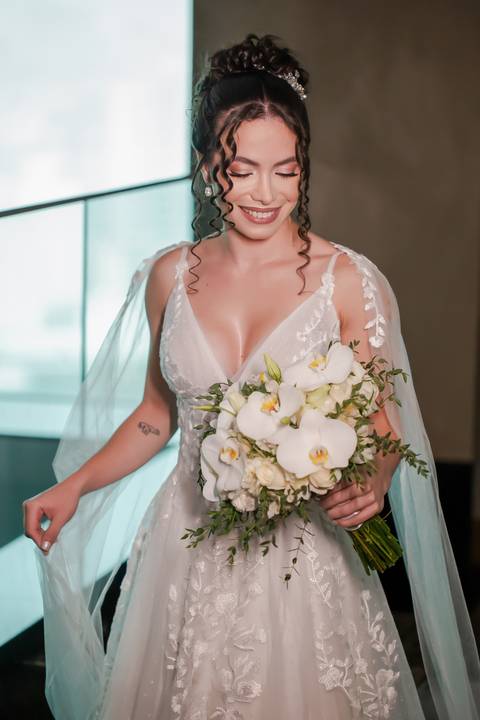 casamento-casar-noiva-make-off-hotel-vestido-buque-madrinha-mae-aliança-noivo-terno-igreja-civil-uberlandia-daniel-custodio-fotografias-fotos-wedding-buffet-chacara-po-do-sol-cerimonial-cerimonia-dj-padrinhos-festa-dança-filmagem-instagram-reels-maquiagem'