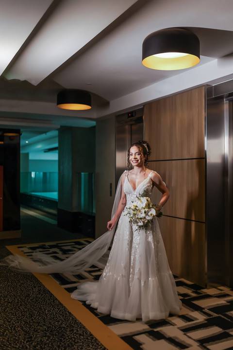 casamento-casar-noiva-make-off-hotel-vestido-buque-madrinha-mae-aliança-noivo-terno-igreja-civil-uberlandia-daniel-custodio-fotografias-fotos-wedding-buffet-chacara-po-do-sol-cerimonial-cerimonia-dj-padrinhos-festa-dança-filmagem-instagram-reels-maquiagem'