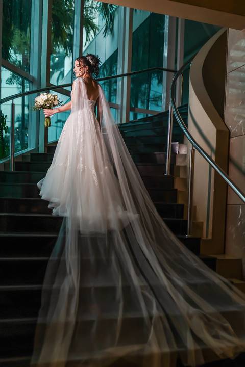 casamento-casar-noiva-make-off-hotel-vestido-buque-madrinha-mae-aliança-noivo-terno-igreja-civil-uberlandia-daniel-custodio-fotografias-fotos-wedding-buffet-chacara-po-do-sol-cerimonial-cerimonia-dj-padrinhos-festa-dança-filmagem-instagram-reels-maquiagem'