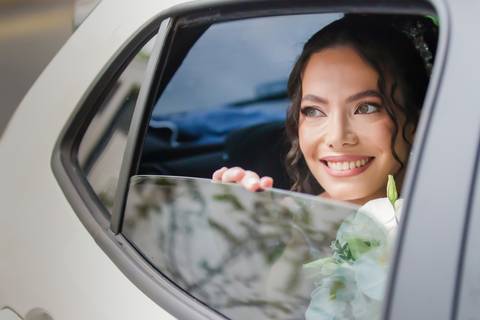 casamento-casar-noiva-make-off-hotel-vestido-buque-madrinha-mae-aliança-noivo-terno-igreja-civil-uberlandia-daniel-custodio-fotografias-fotos-wedding-buffet-chacara-po-do-sol-cerimonial-cerimonia-dj-padrinhos-festa-dança-filmagem-instagram-reels-maquiagem'