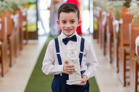 casamento-casar-noiva-make-off-hotel-vestido-buque-madrinha-mae-aliança-noivo-terno-igreja-civil-uberlandia-daniel-custodio-fotografias-fotos-wedding-buffet-chacara-po-do-sol-cerimonial-cerimonia-dj-padrinhos-festa-dança-filmagem-instagram-reels-maquiagem'