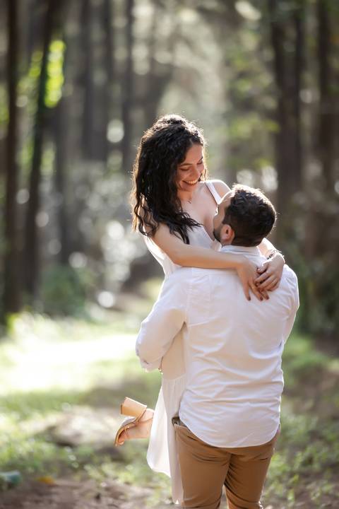 pre-wedding-ensaio-casal-fotos-casar-casamento-foto-fotografias-fotografo-daniel-custodio-make-noiva-noivo-buque-filmagem-love-madrinhas-padrinhos-chacara-igreja-civil-aliança-maquiagem-uberlandia-minas-gerias-lover-bride-fotografias-floresta-do-lobo-dj-'