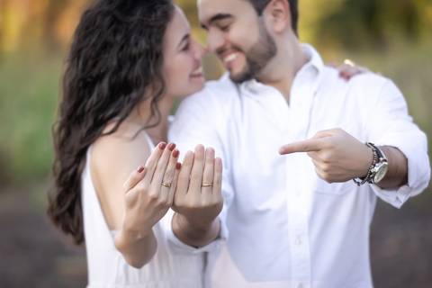 pre-wedding-ensaio-casal-fotos-casar-casamento-foto-fotografias-fotografo-daniel-custodio-make-noiva-noivo-buque-filmagem-love-madrinhas-padrinhos-chacara-igreja-civil-aliança-maquiagem-uberlandia-minas-gerias-lover-bride-fotografias-floresta-do-lobo-dj-'