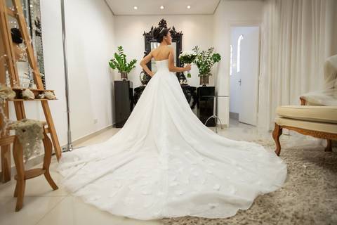 casamento-casa-fotografo-de-casamento-daniel-custodio-fotografias-noiva-noivo-madrinha-padrinho-vestido-make-cabelo-maquiagem-buque-mãe-pai-love-cerimonial-cerimonia-igreja-aliança-padre-buffet-DJ-familia-uberlandia-minas-gerias-brasil-foto-amor-brinde-'