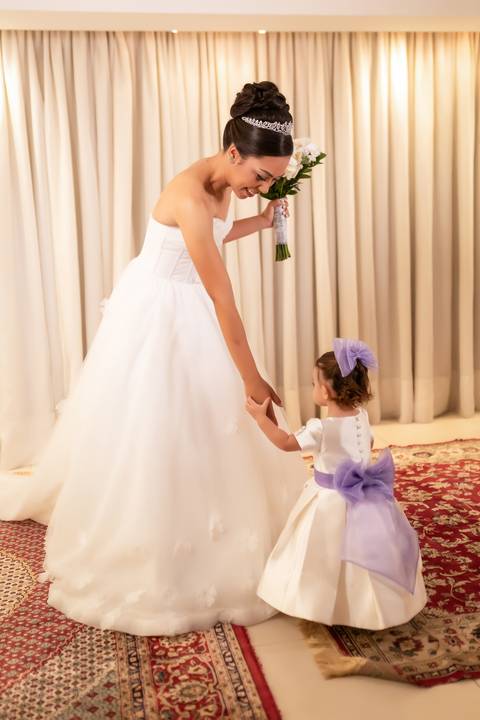 casamento-casa-fotografo-de-casamento-daniel-custodio-fotografias-noiva-noivo-madrinha-padrinho-vestido-make-cabelo-maquiagem-buque-mãe-pai-love-cerimonial-cerimonia-igreja-aliança-padre-buffet-DJ-familia-uberlandia-minas-gerias-brasil-foto-amor-brinde-'