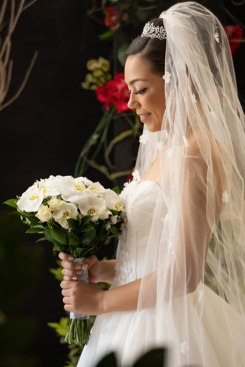 casamento-casa-fotografo-de-casamento-daniel-custodio-fotografias-noiva-noivo-madrinha-padrinho-vestido-make-cabelo-maquiagem-buque-mãe-pai-love-cerimonial-cerimonia-igreja-aliança-padre-buffet-DJ-familia-uberlandia-minas-gerias-brasil-foto-amor-brinde-'