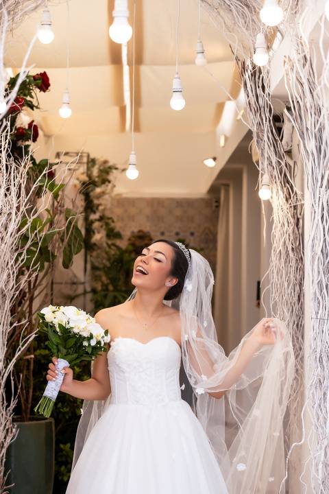 casamento-casa-fotografo-de-casamento-daniel-custodio-fotografias-noiva-noivo-madrinha-padrinho-vestido-make-cabelo-maquiagem-buque-mãe-pai-love-cerimonial-cerimonia-igreja-aliança-padre-buffet-DJ-familia-uberlandia-minas-gerias-brasil-foto-amor-brinde-'