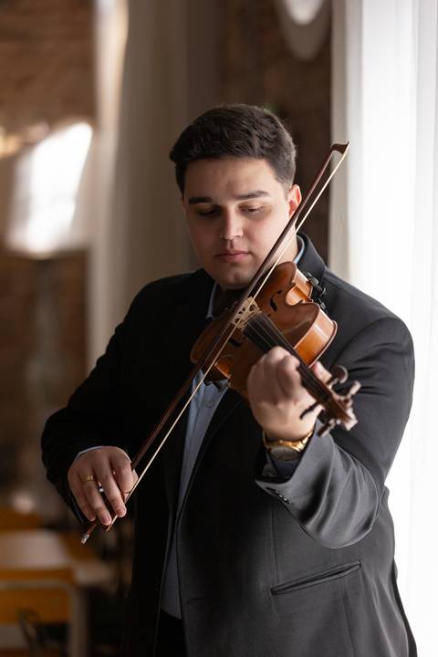 pre-wedding-ensaio-fotos-fotografias-casal-retrato-casar-casamento-wedding-patio-vinhedos-floresta-do-lobo-daniel-custodio-fotografo-noiva-noivo-civil-vestido-buque-make-madrinha-padrinho-por-do-sol-uberlandia-love-igreja-chacara-pet-cerimonial-cerimonia-'