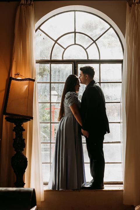 pre-wedding-ensaio-fotos-fotografias-casal-retrato-casar-casamento-wedding-patio-vinhedos-floresta-do-lobo-daniel-custodio-fotografo-noiva-noivo-civil-vestido-buque-make-madrinha-padrinho-por-do-sol-uberlandia-love-igreja-chacara-pet-cerimonial-cerimonia-'