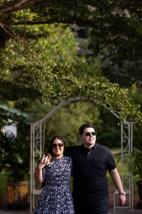 pre-wedding-ensaio-fotos-fotografias-casal-retrato-casar-casamento-wedding-patio-vinhedos-floresta-do-lobo-daniel-custodio-fotografo-noiva-noivo-civil-vestido-buque-make-madrinha-padrinho-por-do-sol-uberlandia-love-igreja-chacara-pet-cerimonial-cerimonia-'