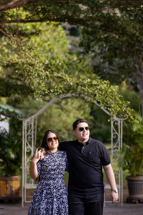 pre-wedding-ensaio-fotos-fotografias-casal-retrato-casar-casamento-wedding-patio-vinhedos-floresta-do-lobo-daniel-custodio-fotografo-noiva-noivo-civil-vestido-buque-make-madrinha-padrinho-por-do-sol-uberlandia-love-igreja-chacara-pet-cerimonial-cerimonia-'