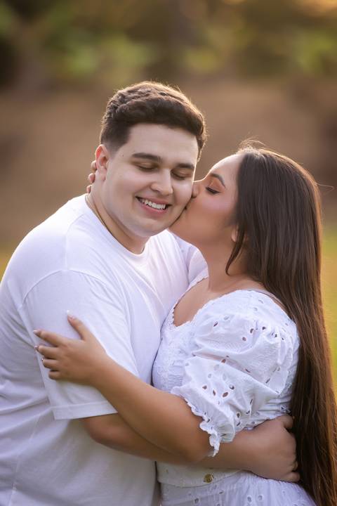 pre-wedding-ensaio-fotos-fotografias-casal-retrato-casar-casamento-wedding-patio-vinhedos-floresta-do-lobo-daniel-custodio-fotografo-noiva-noivo-civil-vestido-buque-make-madrinha-padrinho-por-do-sol-uberlandia-love-igreja-chacara-pet-cerimonial-cerimonia-'