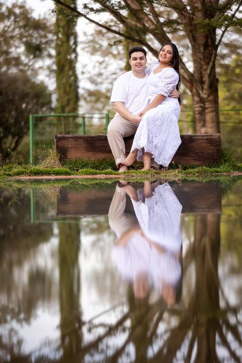 pre-wedding-ensaio-fotos-fotografias-casal-retrato-casar-casamento-wedding-patio-vinhedos-floresta-do-lobo-daniel-custodio-fotografo-noiva-noivo-civil-vestido-buque-make-madrinha-padrinho-por-do-sol-uberlandia-love-igreja-chacara-pet-cerimonial-cerimonia-'