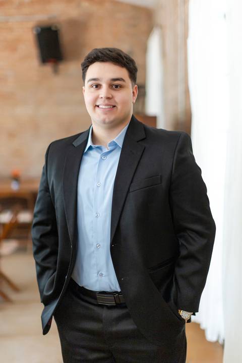 pre-wedding-ensaio-fotos-fotografias-casal-retrato-casar-casamento-wedding-patio-vinhedos-floresta-do-lobo-daniel-custodio-fotografo-noiva-noivo-civil-vestido-buque-make-madrinha-padrinho-por-do-sol-uberlandia-love-igreja-chacara-pet-cerimonial-cerimonia-'