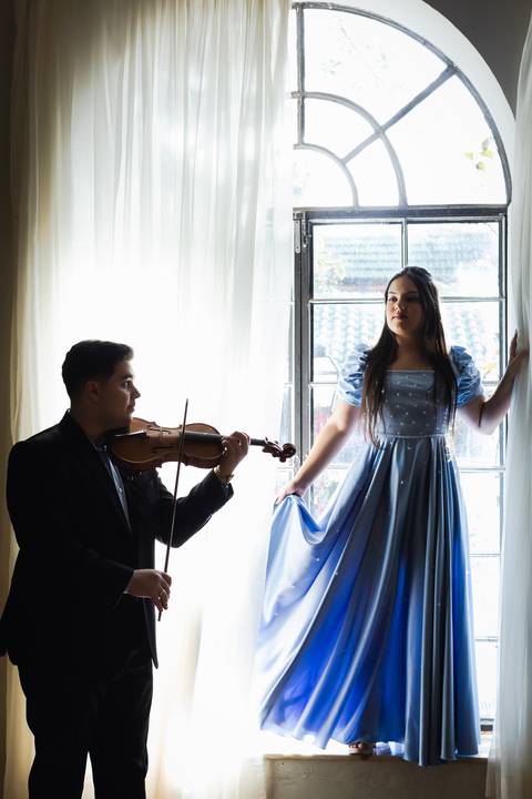 pre-wedding-ensaio-fotos-fotografias-casal-retrato-casar-casamento-wedding-patio-vinhedos-floresta-do-lobo-daniel-custodio-fotografo-noiva-noivo-civil-vestido-buque-make-madrinha-padrinho-por-do-sol-uberlandia-love-igreja-chacara-pet-cerimonial-cerimonia-'