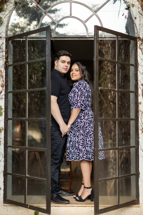 pre-wedding-ensaio-fotos-fotografias-casal-retrato-casar-casamento-wedding-patio-vinhedos-floresta-do-lobo-daniel-custodio-fotografo-noiva-noivo-civil-vestido-buque-make-madrinha-padrinho-por-do-sol-uberlandia-love-igreja-chacara-pet-cerimonial-cerimonia-'