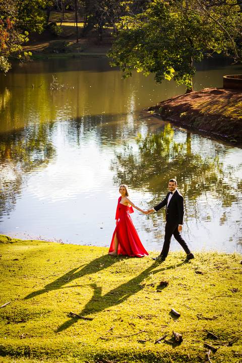 pre-wedding-araxa-minas-noiva-noivo-ensaio-namorados-fotografo-fotografias-daniel-custodio-buque-vestido-horizonte-perdido-amor-love-buque-atelie-cerimonial-cerimonia-por-do-sol-padrinhos-madrinhas-aliança-civil-casar-chacara-buffet-make-maquiagem-amor-oi'