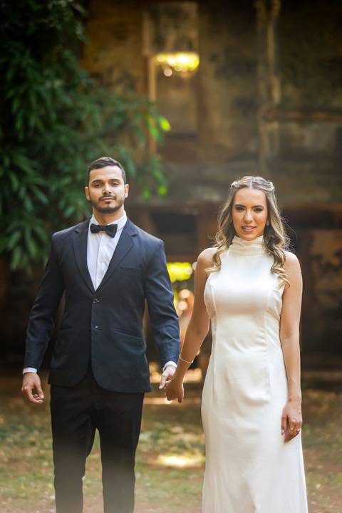 pre-wedding-araxa-minas-noiva-noivo-ensaio-namorados-fotografo-fotografias-daniel-custodio-buque-vestido-horizonte-perdido-amor-love-buque-atelie-cerimonial-cerimonia-por-do-sol-padrinhos-madrinhas-aliança-civil-casar-chacara-buffet-make-maquiagem-amor-oi'