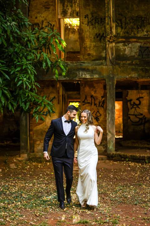 pre-wedding-araxa-minas-noiva-noivo-ensaio-namorados-fotografo-fotografias-daniel-custodio-buque-vestido-horizonte-perdido-amor-love-buque-atelie-cerimonial-cerimonia-por-do-sol-padrinhos-madrinhas-aliança-civil-casar-chacara-buffet-make-maquiagem-amor-oi'