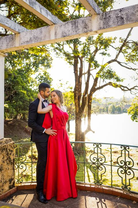pre-wedding-araxa-minas-noiva-noivo-ensaio-namorados-fotografo-fotografias-daniel-custodio-buque-vestido-horizonte-perdido-amor-love-buque-atelie-cerimonial-cerimonia-por-do-sol-padrinhos-madrinhas-aliança-civil-casar-chacara-buffet-make-maquiagem-amor-oi'