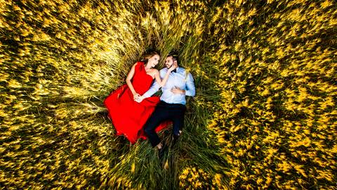 pre-wedding-araxa-minas-noiva-noivo-ensaio-namorados-fotografo-fotografias-daniel-custodio-buque-vestido-horizonte-perdido-amor-love-buque-atelie-cerimonial-cerimonia-por-do-sol-padrinhos-madrinhas-aliança-civil-casar-chacara-buffet-make-maquiagem-amor-oi'