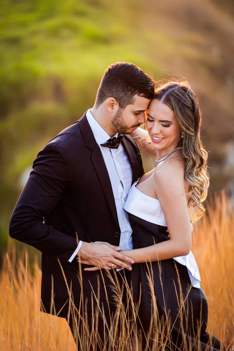 pre-wedding-araxa-minas-noiva-noivo-ensaio-namorados-fotografo-fotografias-daniel-custodio-buque-vestido-horizonte-perdido-amor-love-buque-atelie-cerimonial-cerimonia-por-do-sol-padrinhos-madrinhas-aliança-civil-casar-chacara-buffet-make-maquiagem-amor-oi'