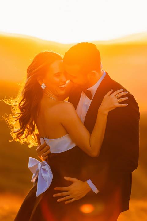 pre-wedding-araxa-minas-noiva-noivo-ensaio-namorados-fotografo-fotografias-daniel-custodio-buque-vestido-horizonte-perdido-amor-love-buque-atelie-cerimonial-cerimonia-por-do-sol-padrinhos-madrinhas-aliança-civil-casar-chacara-buffet-make-maquiagem-amor-oi'