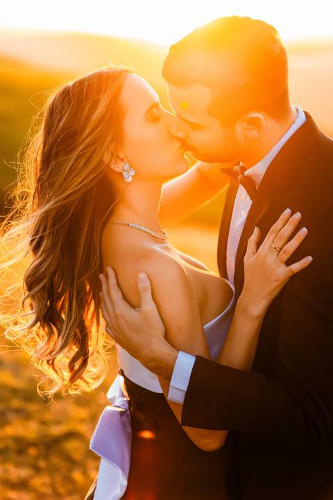 pre-wedding-araxa-minas-noiva-noivo-ensaio-namorados-fotografo-fotografias-daniel-custodio-buque-vestido-horizonte-perdido-amor-love-buque-atelie-cerimonial-cerimonia-por-do-sol-padrinhos-madrinhas-aliança-civil-casar-chacara-buffet-make-maquiagem-amor-oi'