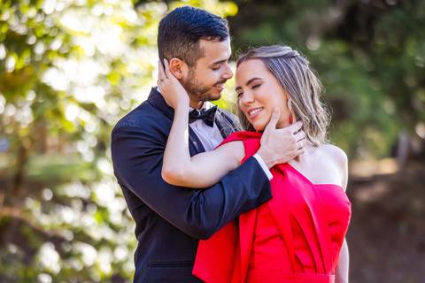 pre-wedding-araxa-minas-noiva-noivo-ensaio-namorados-fotografo-fotografias-daniel-custodio-buque-vestido-horizonte-perdido-amor-love-buque-atelie-cerimonial-cerimonia-por-do-sol-padrinhos-madrinhas-aliança-civil-casar-chacara-buffet-make-maquiagem-amor-oi'