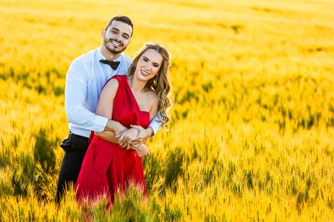 pre-wedding-araxa-minas-noiva-noivo-ensaio-namorados-fotografo-fotografias-daniel-custodio-buque-vestido-horizonte-perdido-amor-love-buque-atelie-cerimonial-cerimonia-por-do-sol-padrinhos-madrinhas-aliança-civil-casar-chacara-buffet-make-maquiagem-amor-oi'