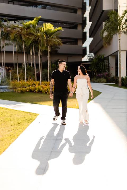 pre-wedding-araxa-minas-noiva-noivo-ensaio-namorados-fotografo-fotografias-daniel-custodio-buque-vestido-horizonte-perdido-amor-love-buque-atelie-cerimonial-cerimonia-por-do-sol-padrinhos-madrinhas-aliança-civil-casar-chacara-buffet-make-maquiagem-amor-oi'