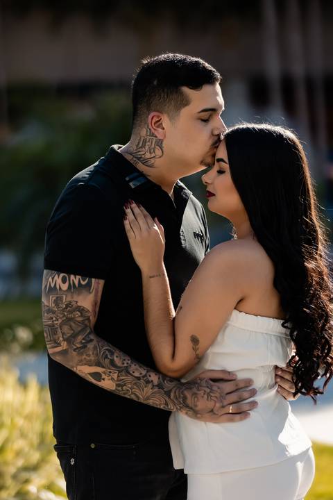 pre-wedding-araxa-minas-noiva-noivo-ensaio-namorados-fotografo-fotografias-daniel-custodio-buque-vestido-horizonte-perdido-amor-love-buque-atelie-cerimonial-cerimonia-por-do-sol-padrinhos-madrinhas-aliança-civil-casar-chacara-buffet-make-maquiagem-amor-oi'