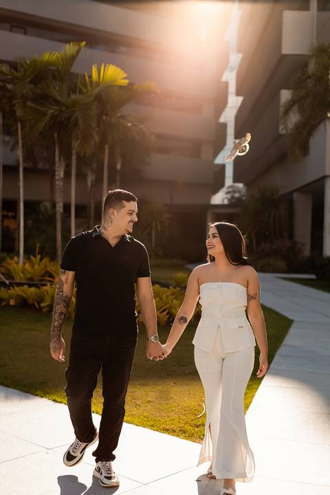 pre-wedding-araxa-minas-noiva-noivo-ensaio-namorados-fotografo-fotografias-daniel-custodio-buque-vestido-horizonte-perdido-amor-love-buque-atelie-cerimonial-cerimonia-por-do-sol-padrinhos-madrinhas-aliança-civil-casar-chacara-buffet-make-maquiagem-amor-oi'