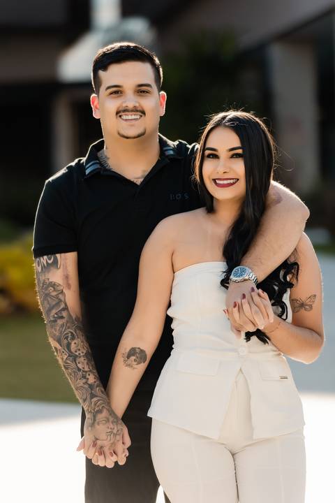 pre-wedding-araxa-minas-noiva-noivo-ensaio-namorados-fotografo-fotografias-daniel-custodio-buque-vestido-horizonte-perdido-amor-love-buque-atelie-cerimonial-cerimonia-por-do-sol-padrinhos-madrinhas-aliança-civil-casar-chacara-buffet-make-maquiagem-amor-oi'