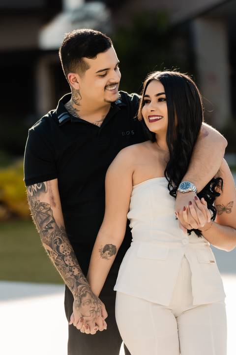 pre-wedding-araxa-minas-noiva-noivo-ensaio-namorados-fotografo-fotografias-daniel-custodio-buque-vestido-horizonte-perdido-amor-love-buque-atelie-cerimonial-cerimonia-por-do-sol-padrinhos-madrinhas-aliança-civil-casar-chacara-buffet-make-maquiagem-amor-oi'