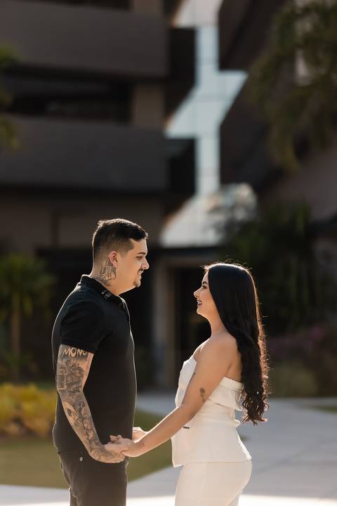 pre-wedding-araxa-minas-noiva-noivo-ensaio-namorados-fotografo-fotografias-daniel-custodio-buque-vestido-horizonte-perdido-amor-love-buque-atelie-cerimonial-cerimonia-por-do-sol-padrinhos-madrinhas-aliança-civil-casar-chacara-buffet-make-maquiagem-amor-oi'