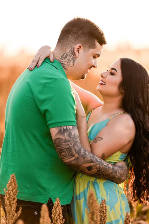 pre-wedding-araxa-minas-noiva-noivo-ensaio-namorados-fotografo-fotografias-daniel-custodio-buque-vestido-horizonte-perdido-amor-love-buque-atelie-cerimonial-cerimonia-por-do-sol-padrinhos-madrinhas-aliança-civil-casar-chacara-buffet-make-maquiagem-amor-oi'